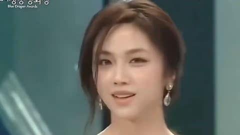 娱乐明星吃瓜解说视频,娱乐圈幕后故事一网打尽