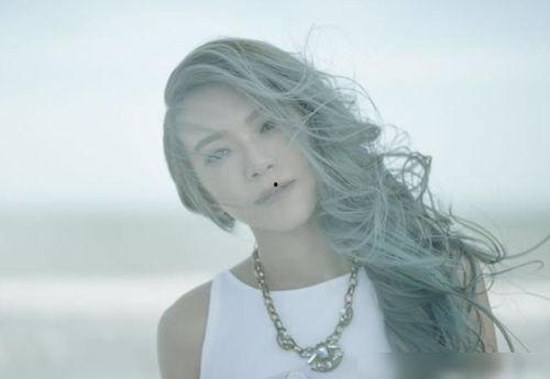 娱乐吃瓜女艺人定位歌手